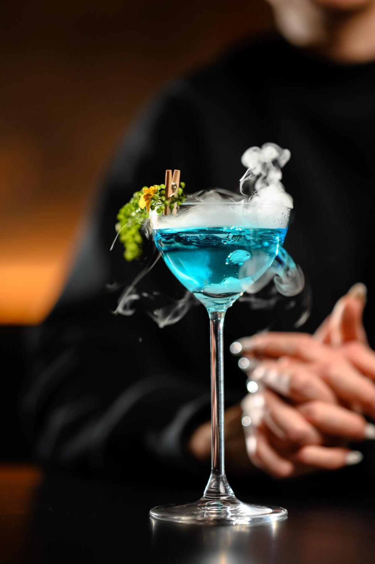 里加老城普尔曼酒店 外观 照片 A blue cosmopolitan