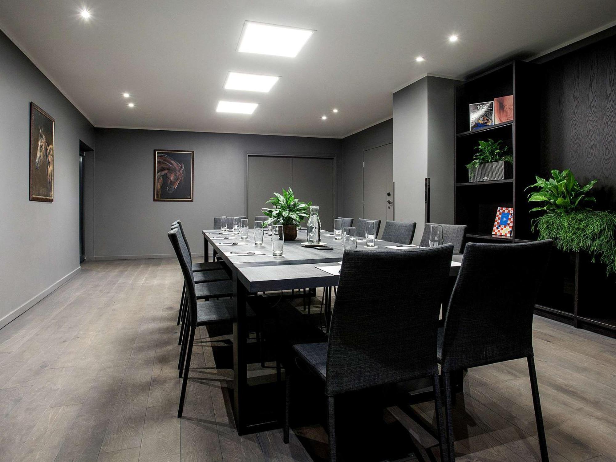 里加老城普尔曼酒店 外观 照片 The boardroom at the London headquarters